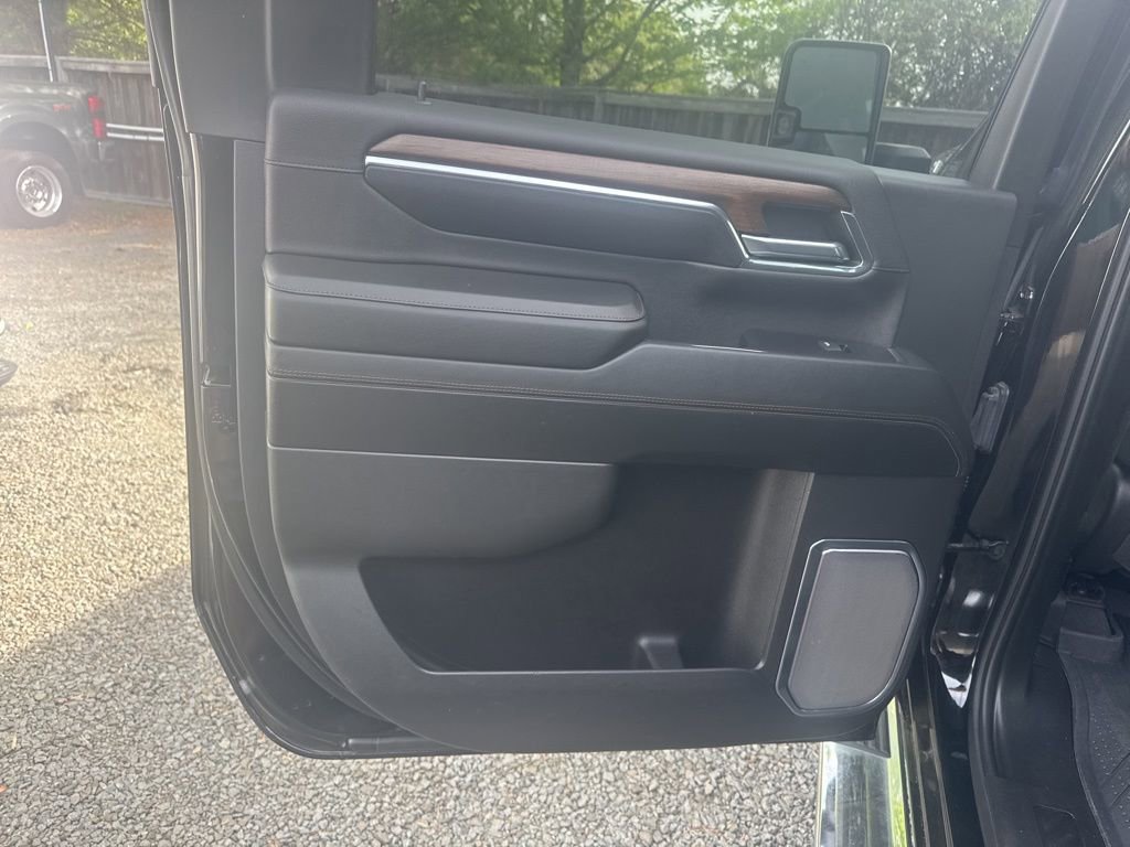 Used 2024 Chevrolet Silverado 3500 High Country w/ High Country Premium Package AWD/4WD image 16