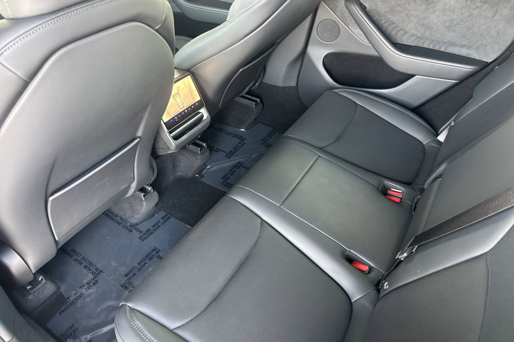 Used 2026 Tesla Model Y Long Range AWD/4WD image 11