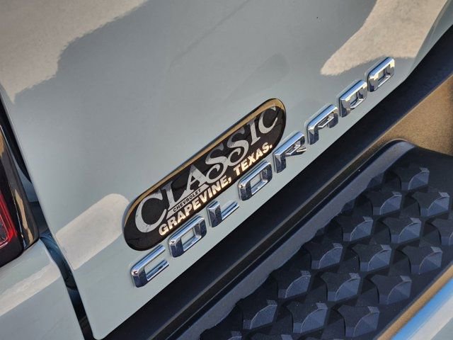 Used 2025 Chevrolet Colorado LT w/ LT Convenience Package image 9