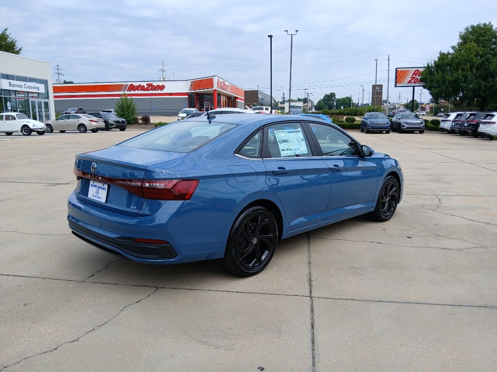 New 2027 Volkswagen Jetta SE FWD image 7