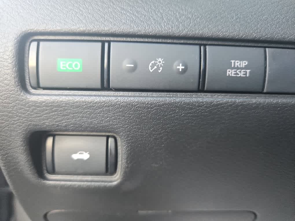 Used 2021 Nissan Sentra SR FWD image 22