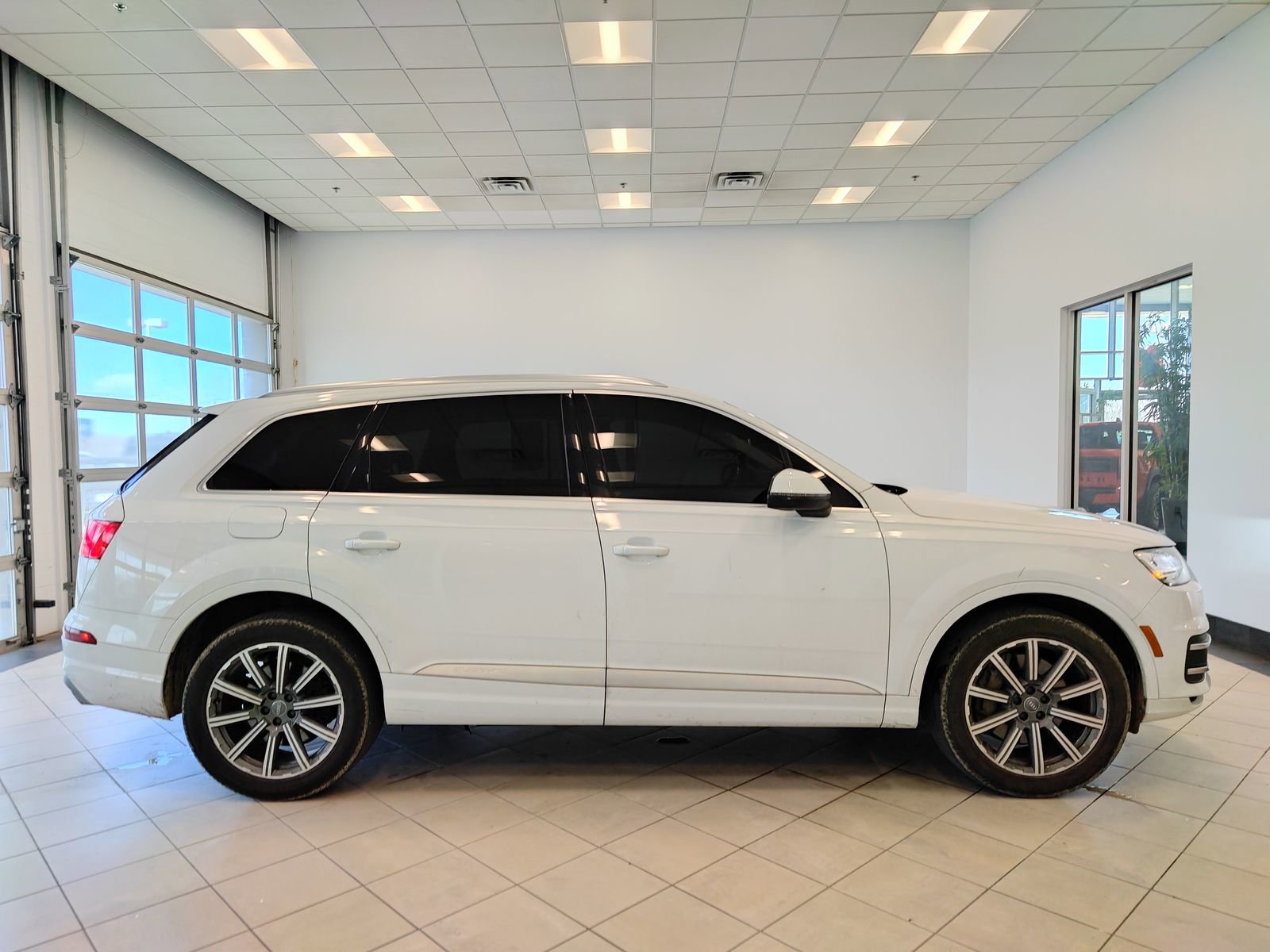 Used 2018 Audi Q7 3.0T Prestige w/ Prestige Package image 2