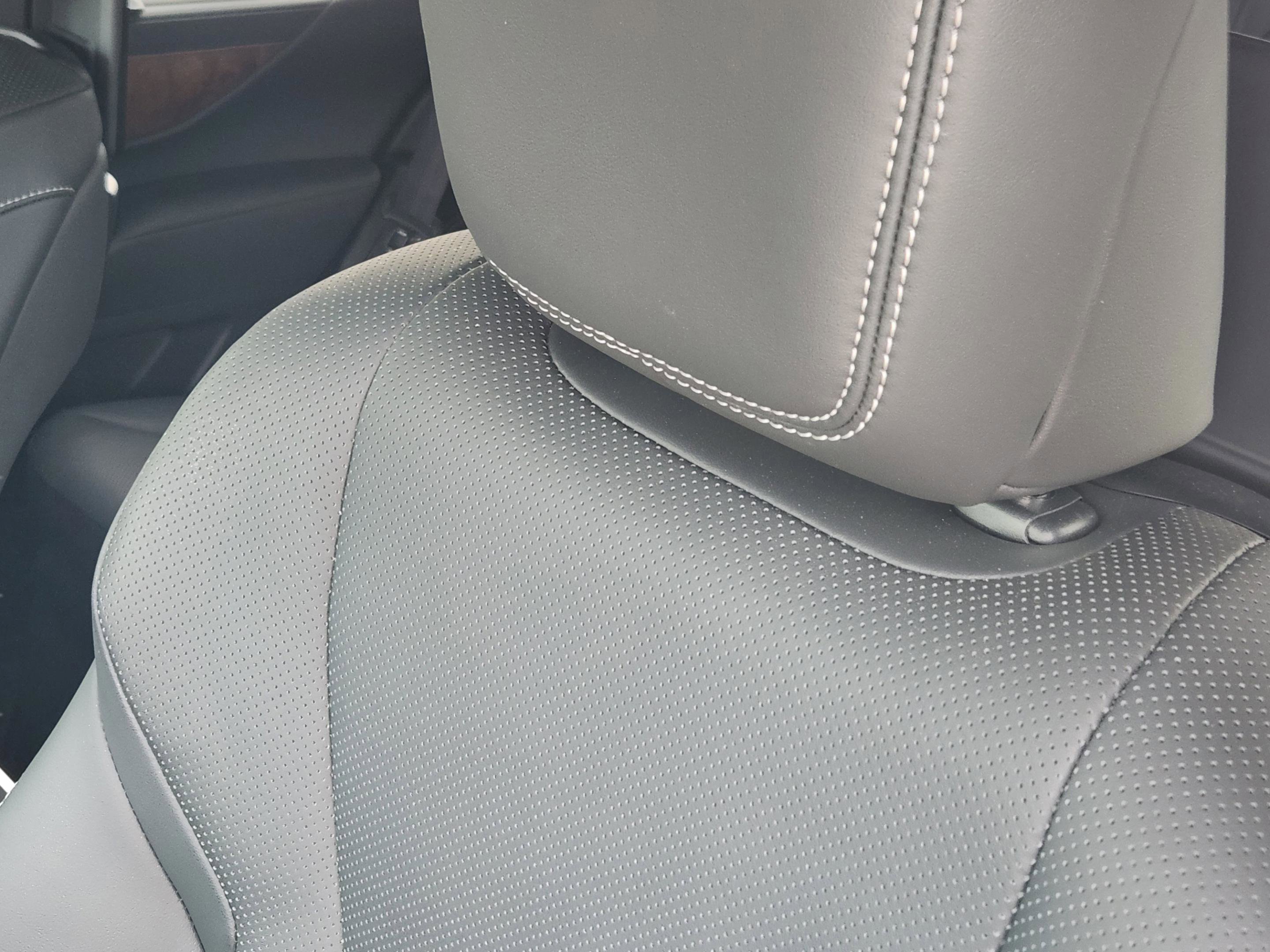 Certified 2025 Lexus LX 700h Luxury image 9