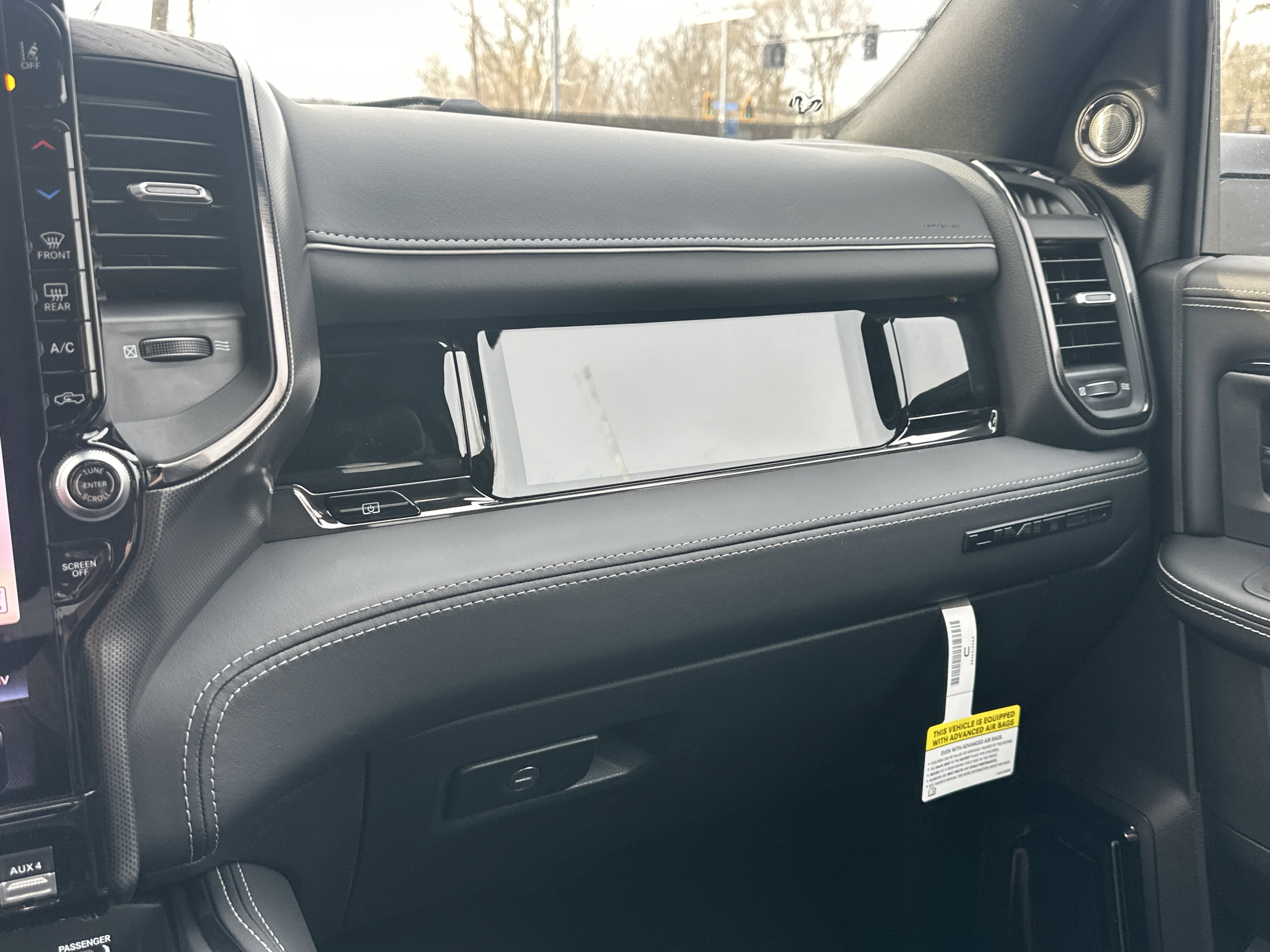 New 2026 RAM 2500 Limited AWD/4WD image 8