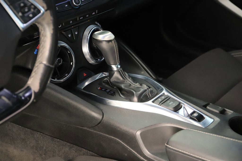 Used 2020 Chevrolet Camaro LT RWD image 18