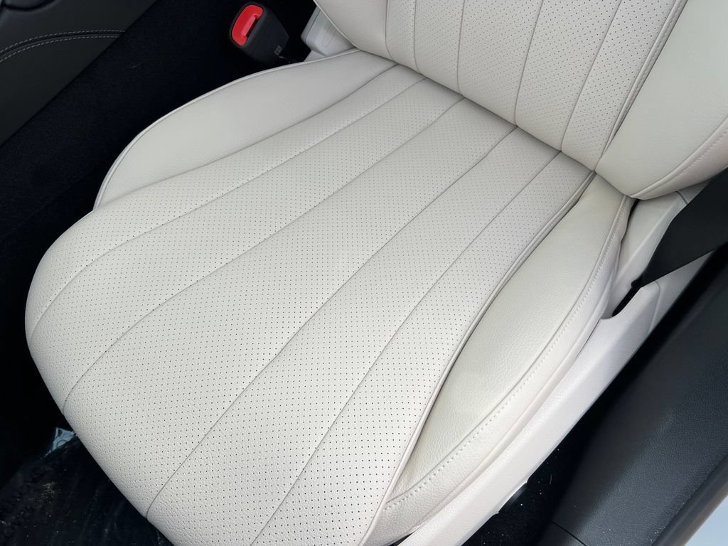 New 2026 Mercedes-Benz E 350 4MATIC Sedan image 14