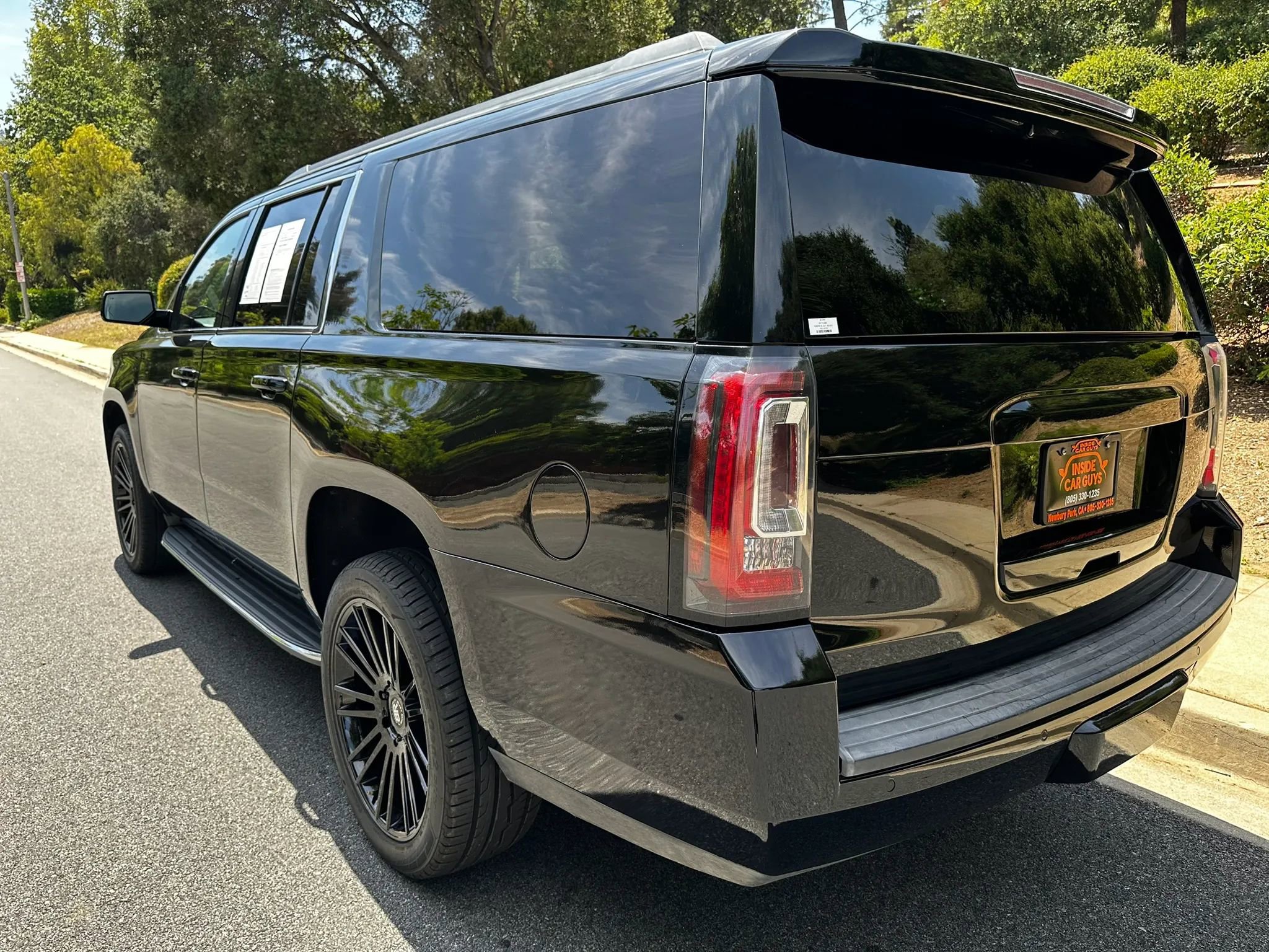 Used 2017 GMC Yukon XL SLT w/ Open Road Package RWD image 4