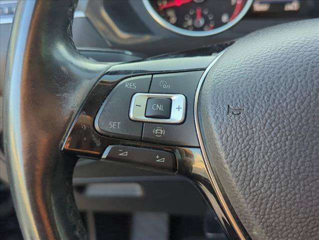 Used 2019 Volkswagen Tiguan SE w/ Panoramic Sunroof Package FWD image 13