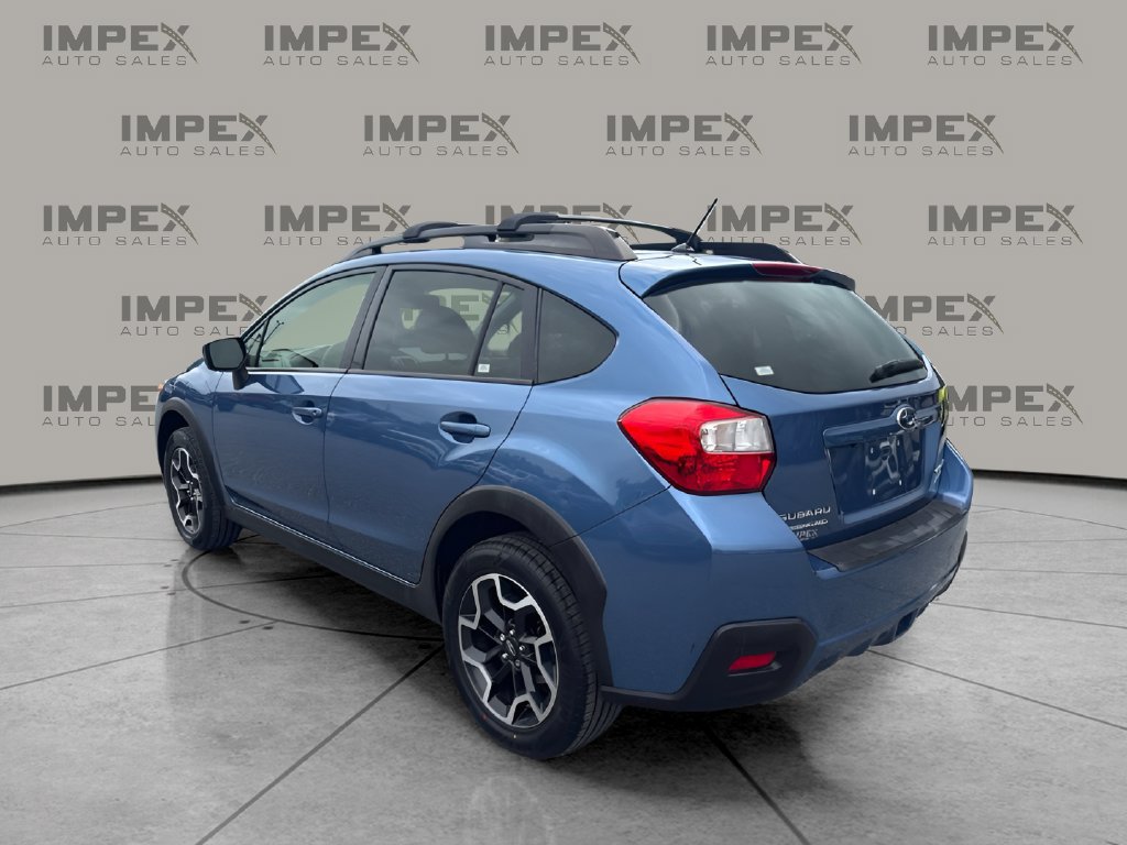 Used 2017 Subaru Crosstrek 2.0i Premium w/ Moonroof Package AWD/4WD image 3