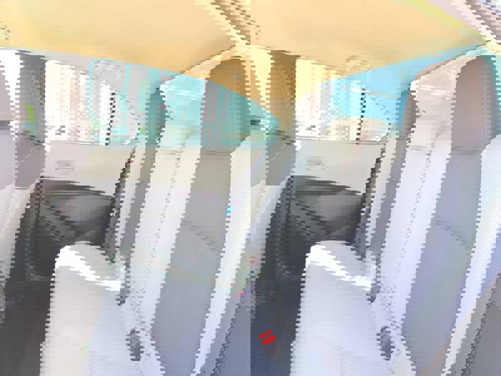 Used 2022 Toyota Corolla LE image 6