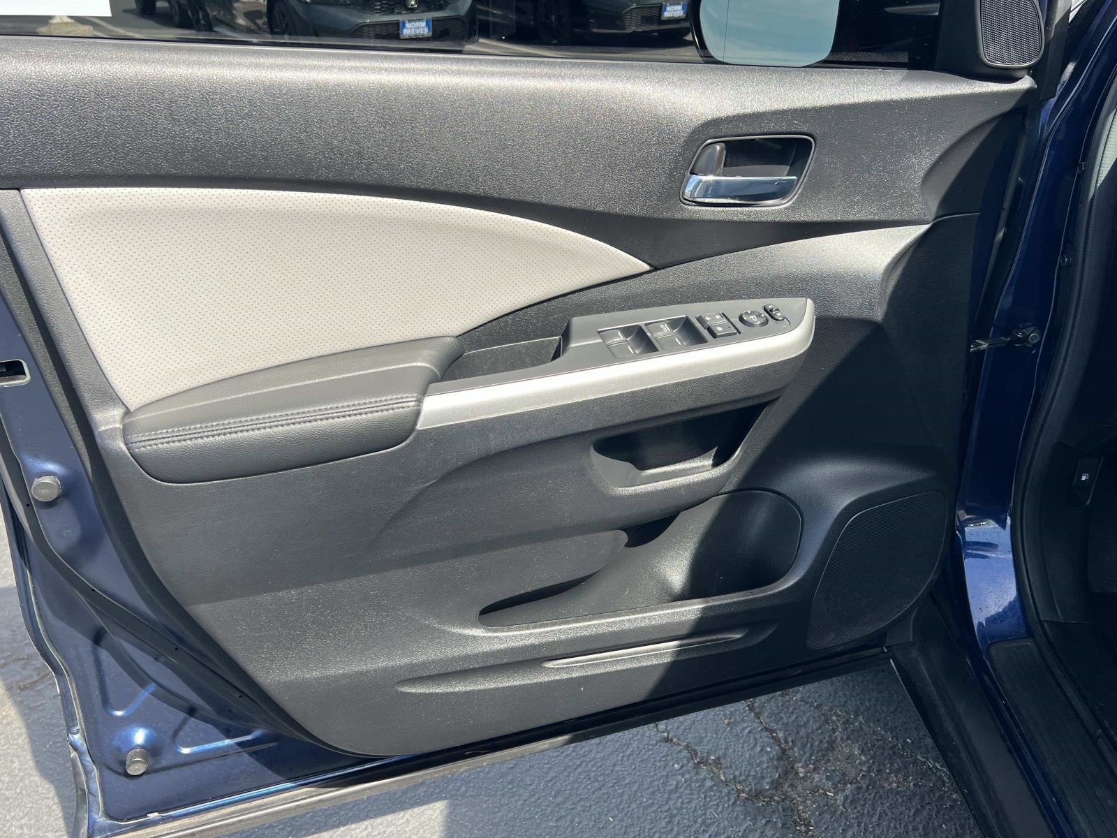 Used 2015 Honda CR-V EX-L image 6