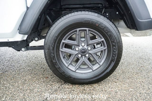 Used 2025 Jeep Gladiator Sport image 5