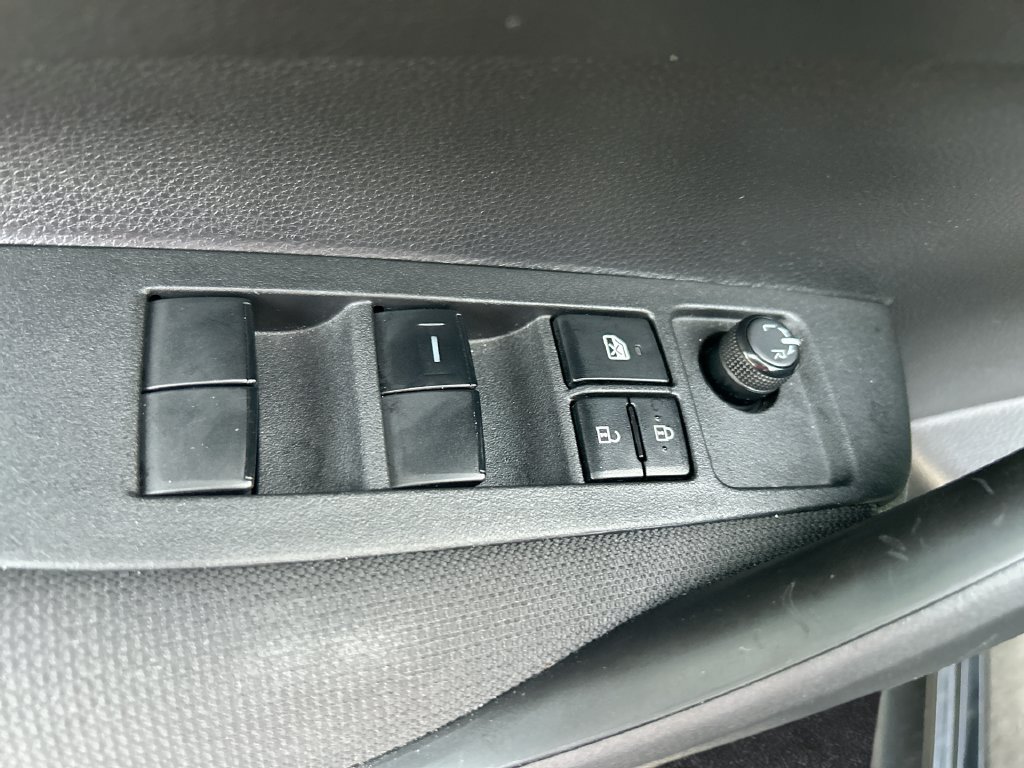 Used 2023 Toyota Corolla LE FWD image 12
