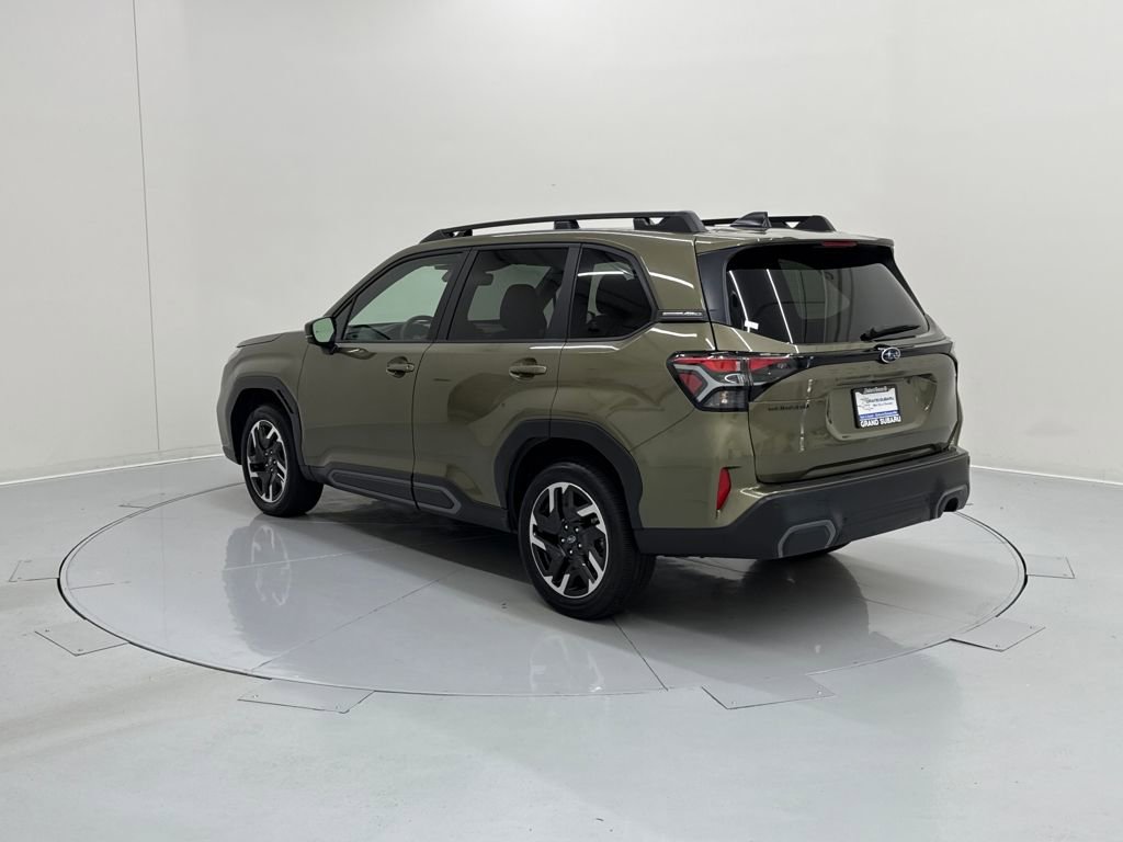 Used 2025 Subaru Forester Limited image 4