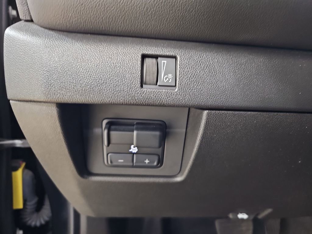 Certified 2023 Chevrolet Colorado LT w/ LT Convenience Package II image 30