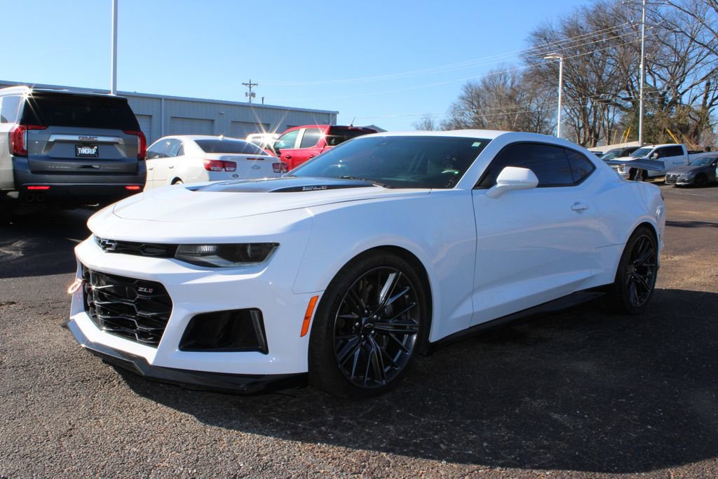 Used 2021 Chevrolet Camaro ZL1 image 4