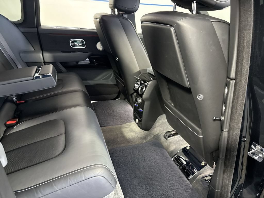 Used 2020 Rolls-Royce Cullinan AWD/4WD image 88