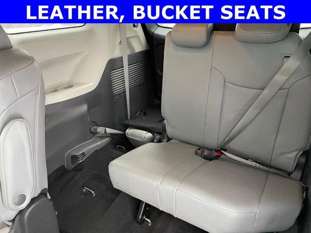 Used 2024 Toyota Sienna XLE image 26