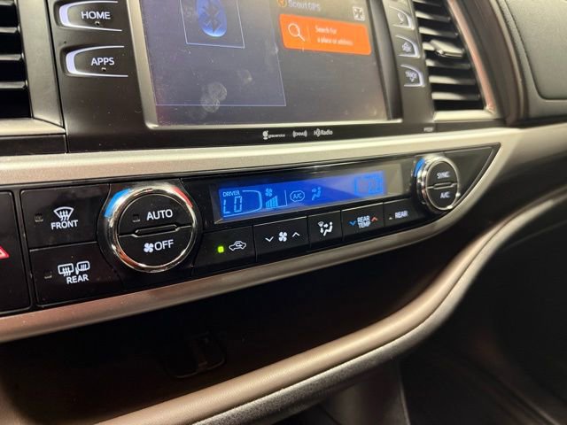 Used 2017 Toyota Highlander Plus FWD image 20