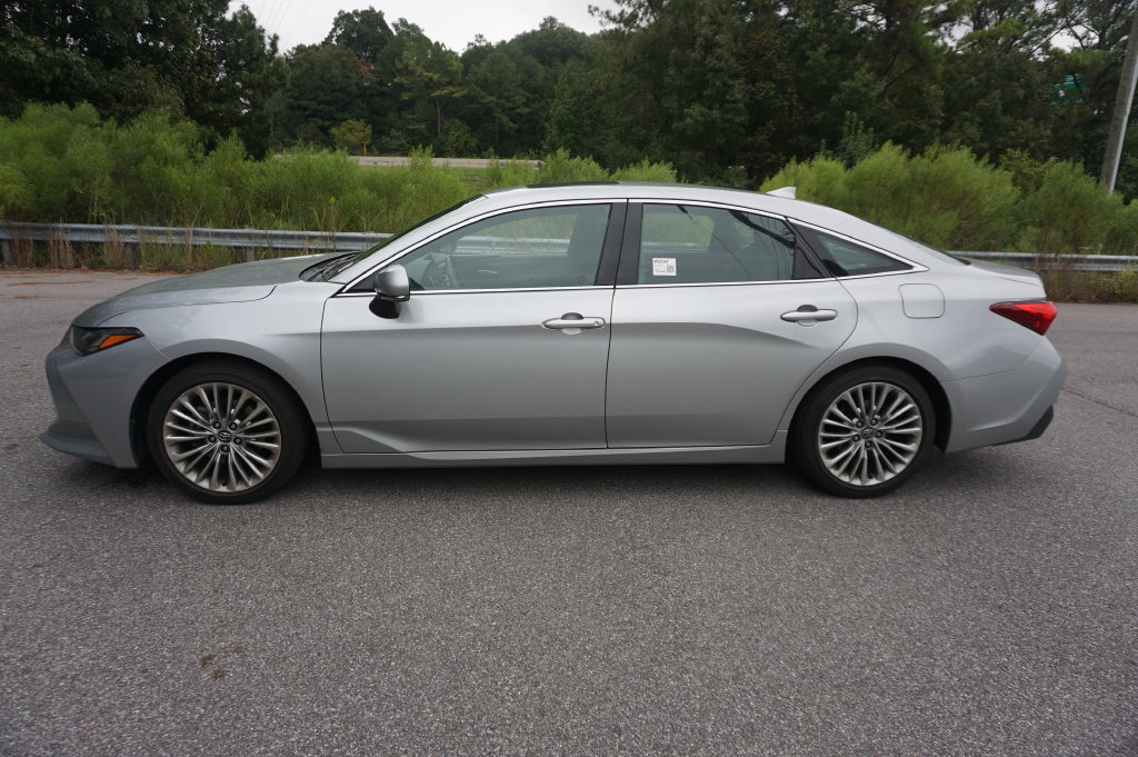 Used 2020 Toyota Avalon Limited w/ Advanced Safety Package FWD image 20