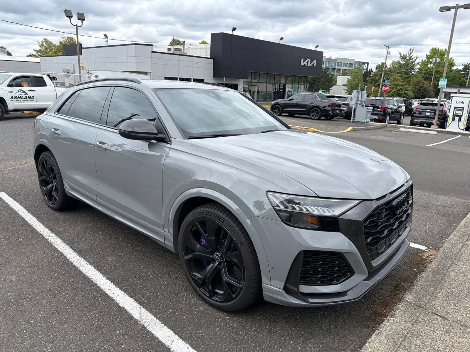 Used 2022 Audi RS Q8 AWD/4WD image 2