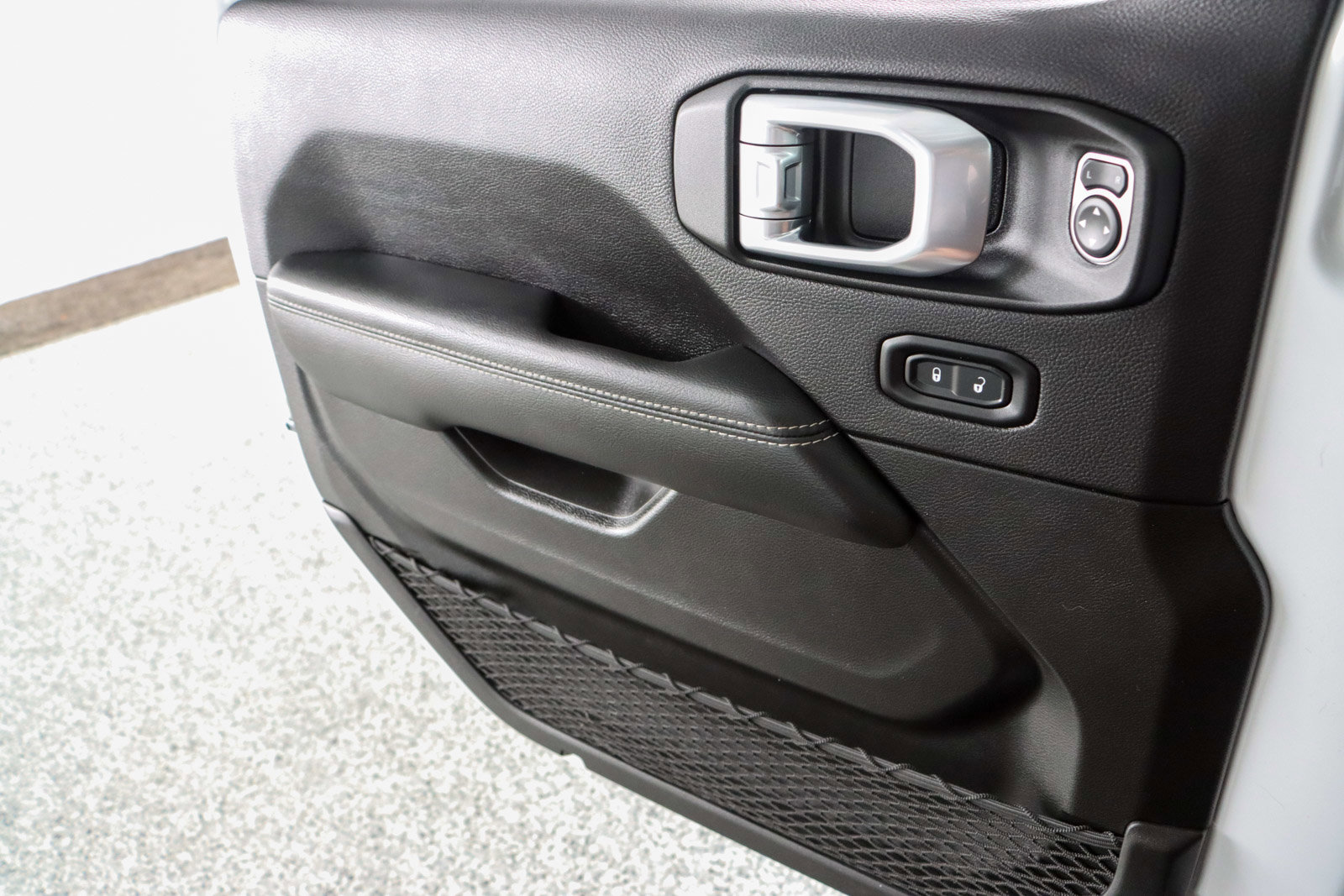 Used 2022 Jeep Gladiator Overland w/ Popular Equipment Package image 22