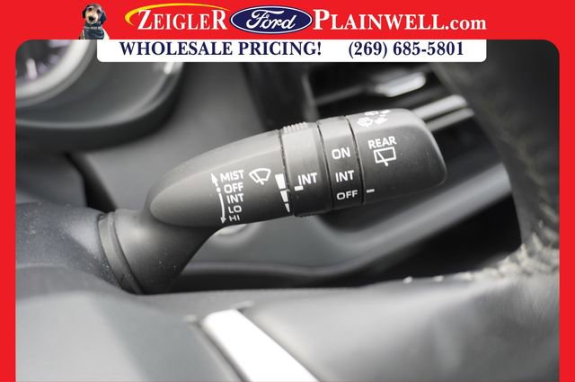 Used 2023 Toyota Highlander XLE image 30