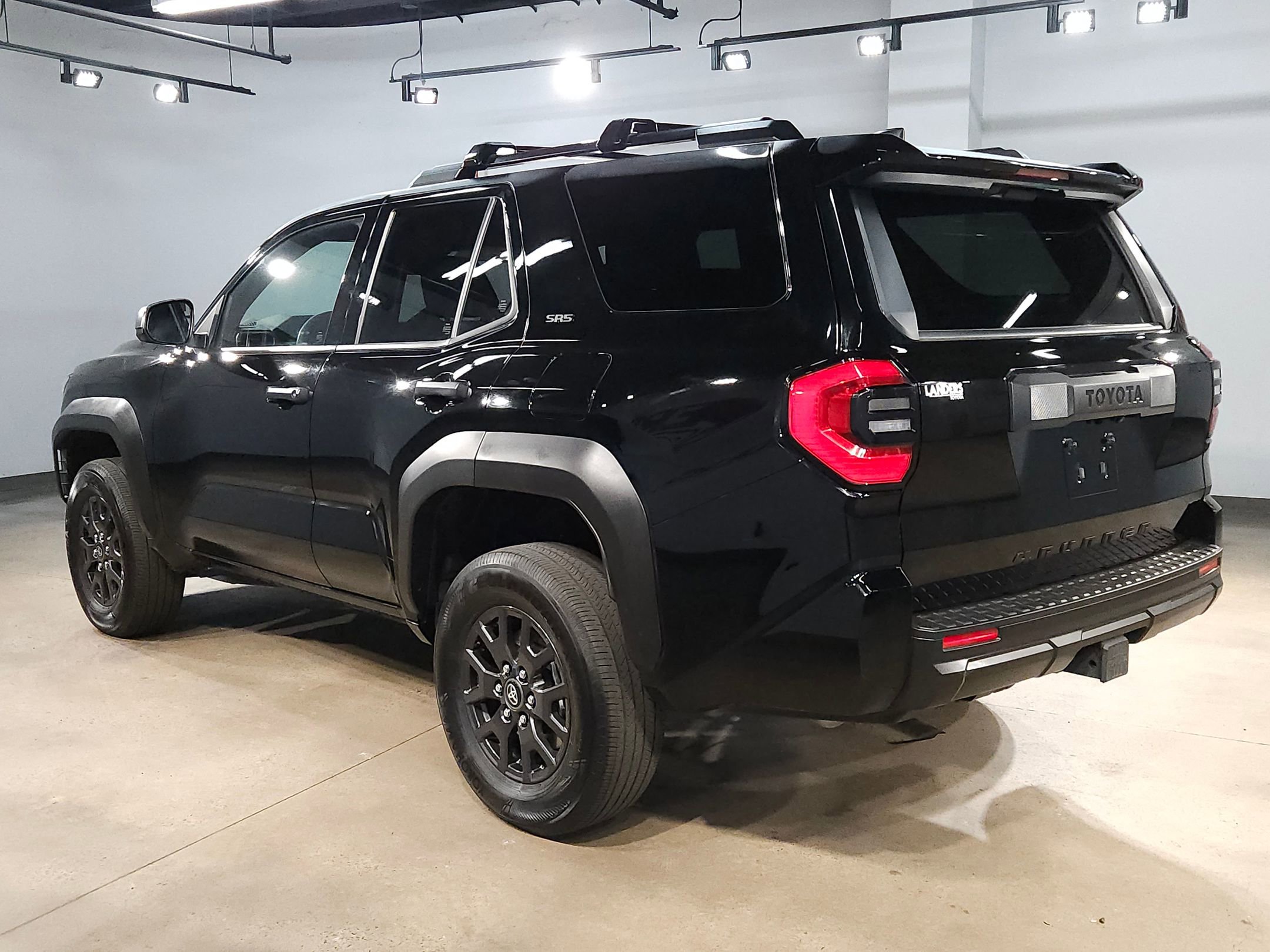 Certified 2025 Toyota 4Runner SR5 AWD/4WD image 5