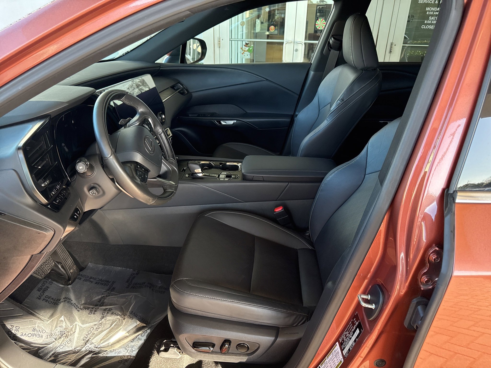 Used 2023 Lexus RX 350h image 9