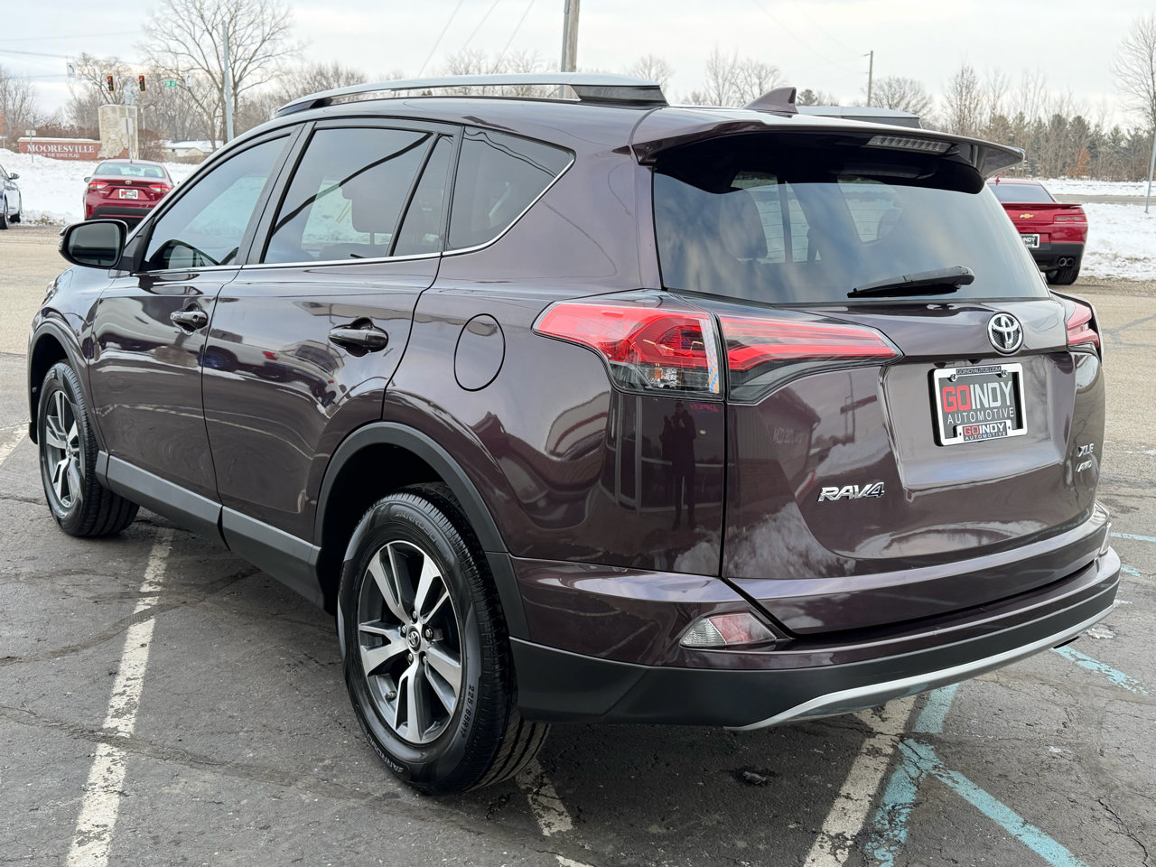 Used 2018 Toyota RAV4 XLE image 3
