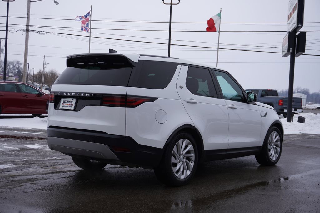 Used 2024 Land Rover Discovery S image 7