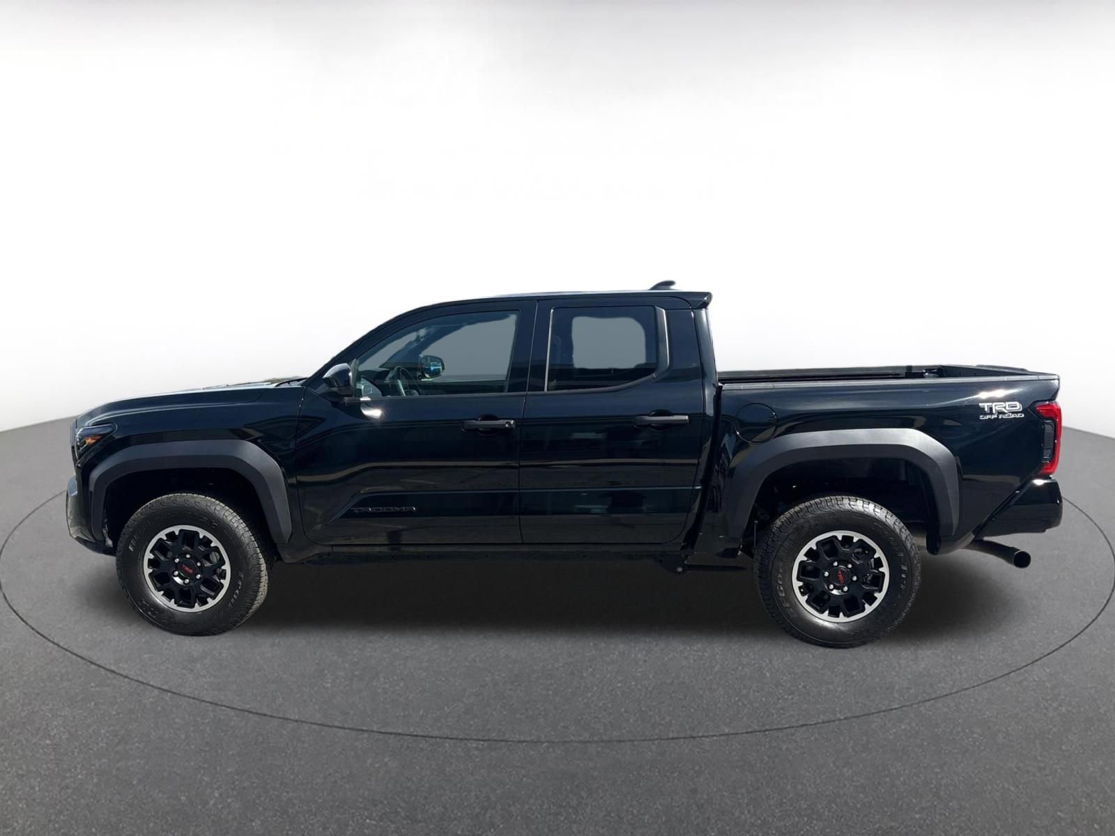 Used 2025 Toyota Tacoma TRD Off-Road image 8
