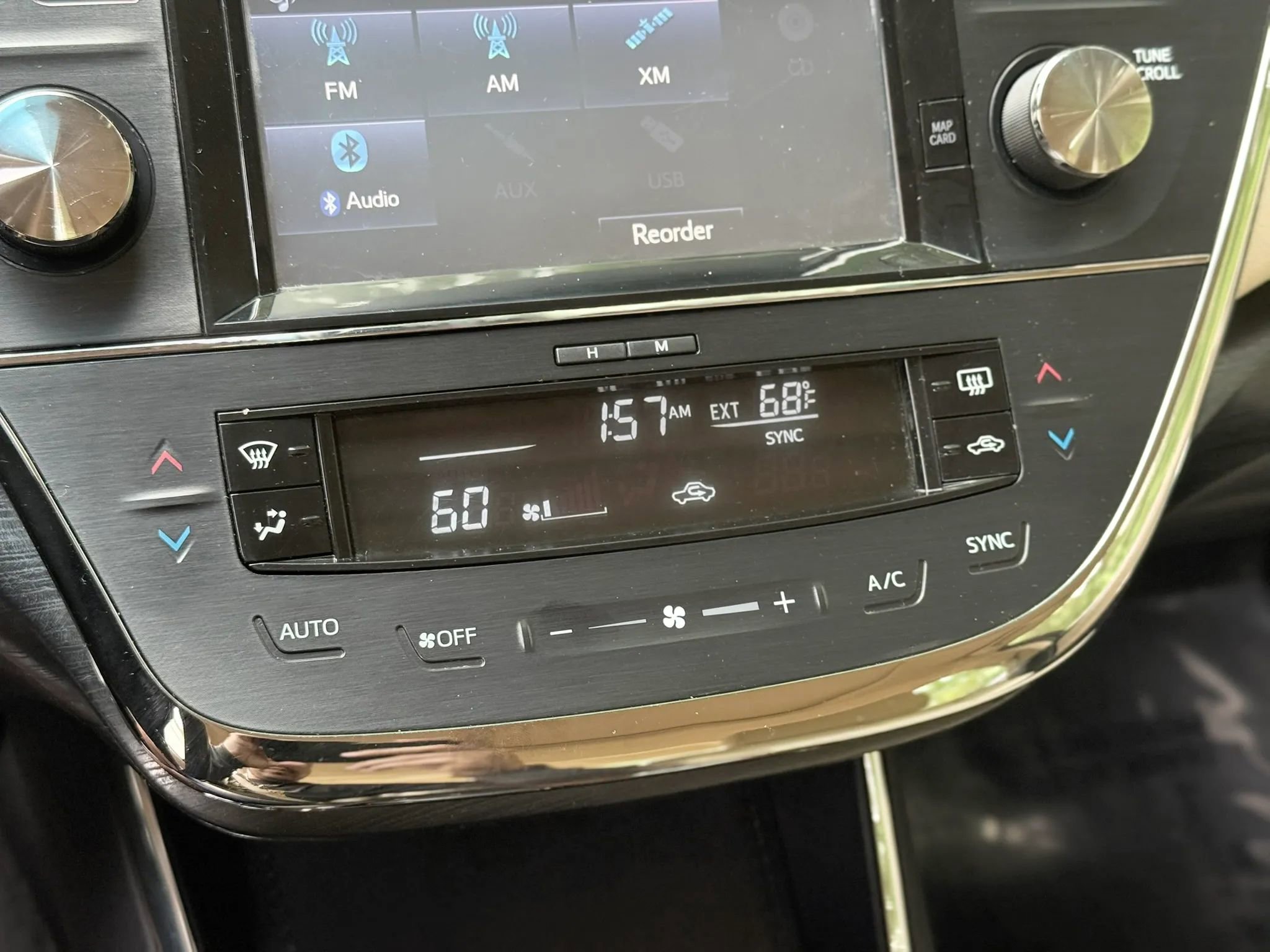 Used 2018 Toyota Avalon Touring FWD image 23