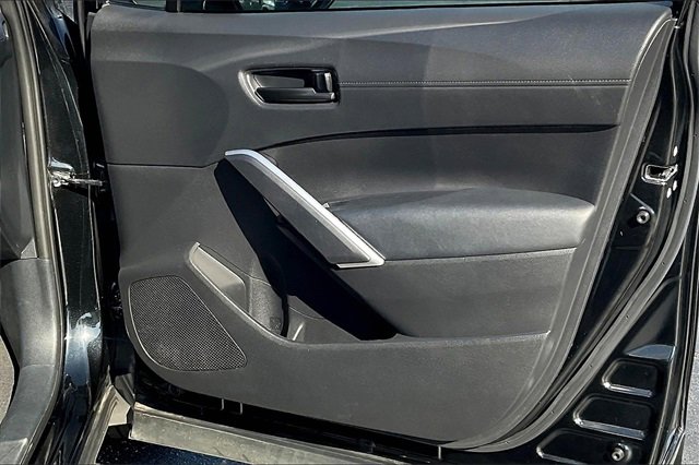Used 2024 Toyota Corolla Cross AWD Hybrid w/ Moonroof Package image 24