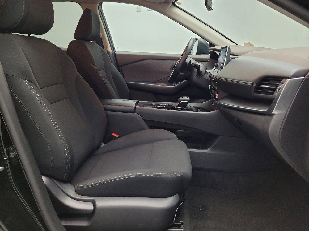 Used 2023 Nissan Rogue S image 21