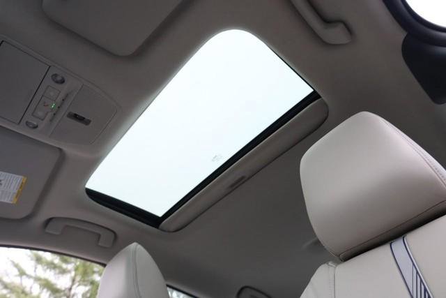 New 2026 Nissan Sentra SL w/ Floor Mat Package FWD image 8