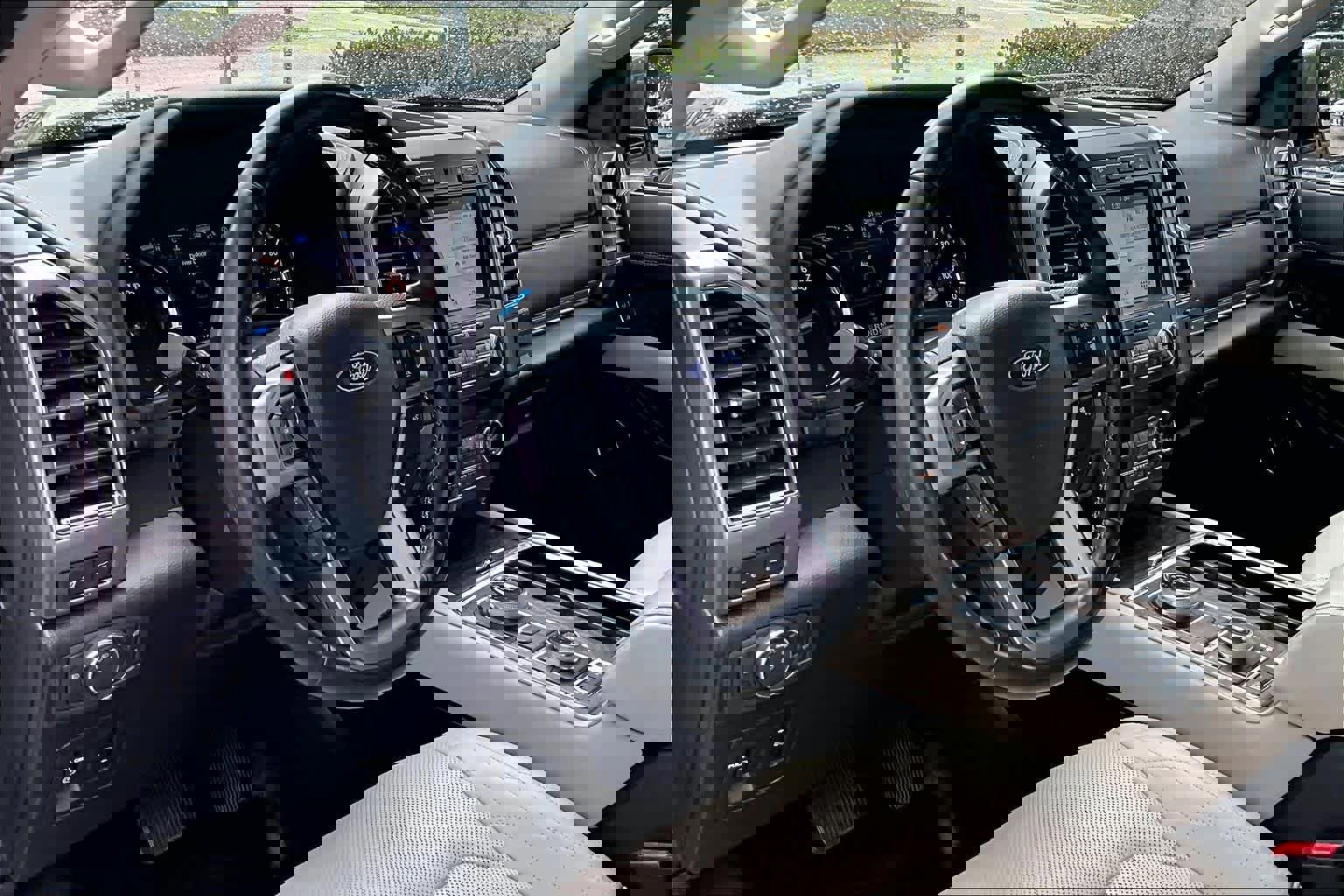 Used 2019 Ford Expedition Platinum image 17