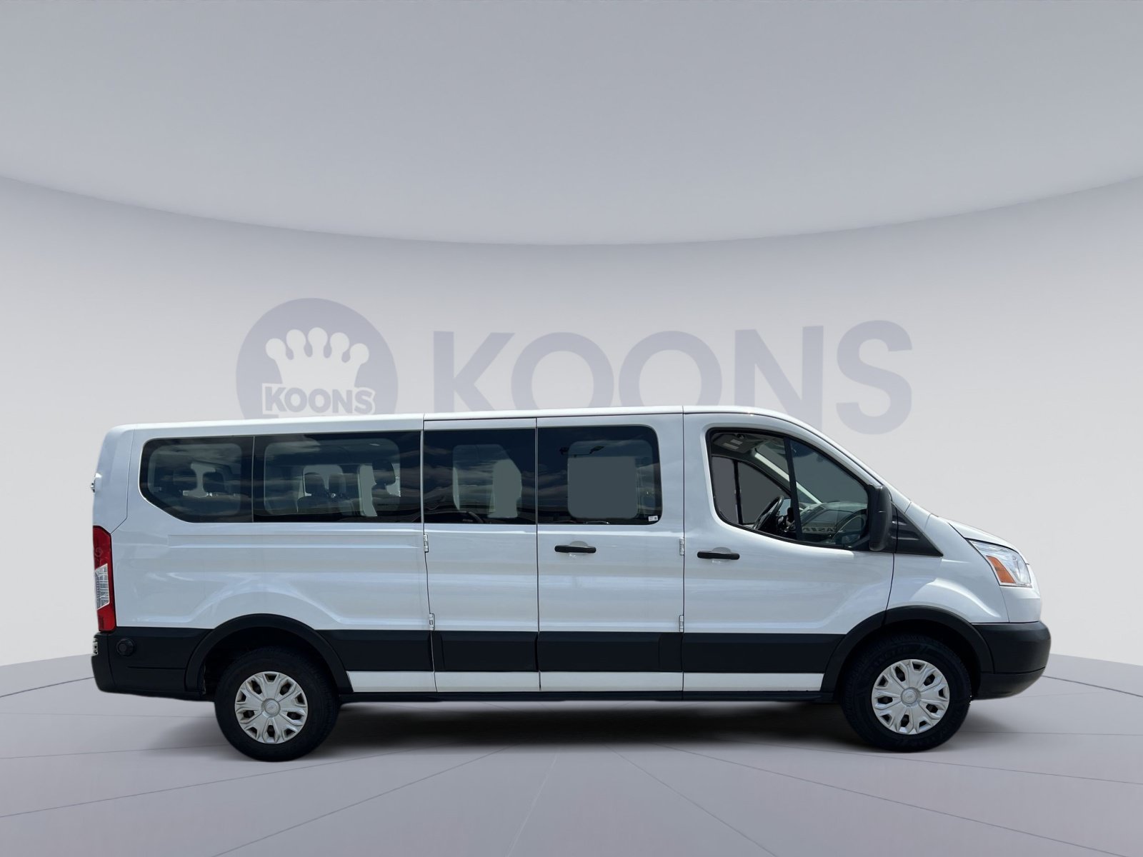 Used 2019 Ford Transit 350 XLT RWD image 8