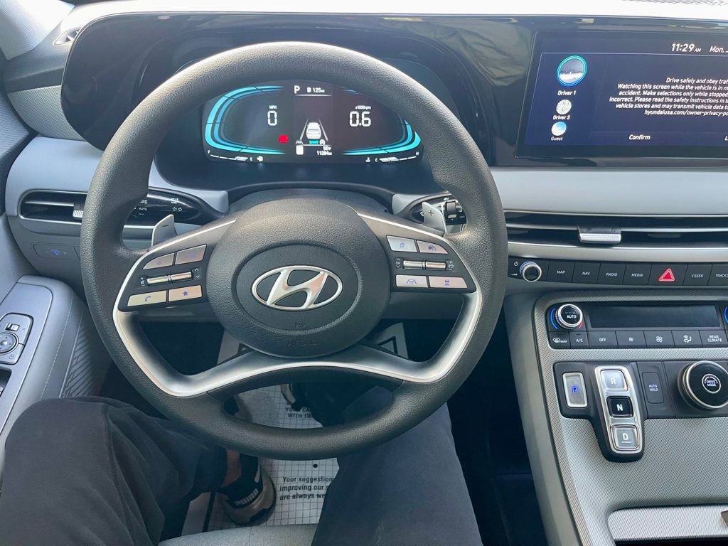 Used 2025 Hyundai Palisade SE image 15