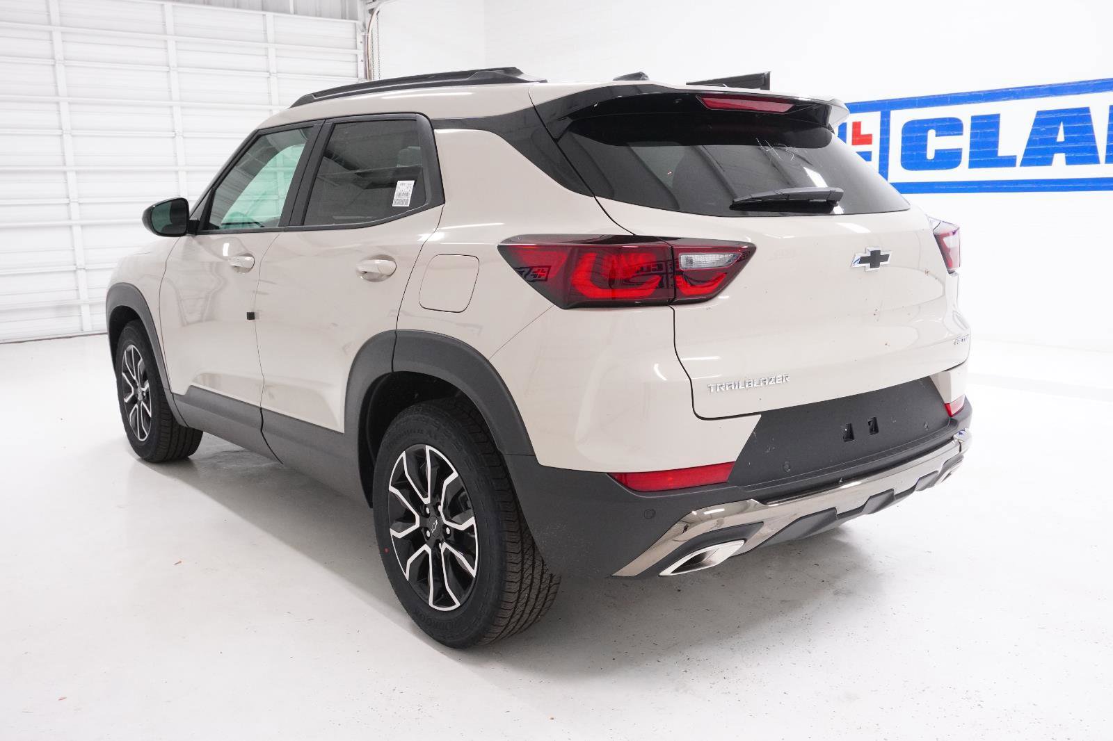 New 2026 Chevrolet TrailBlazer ACTIV w/ Convenience Package FWD image 11