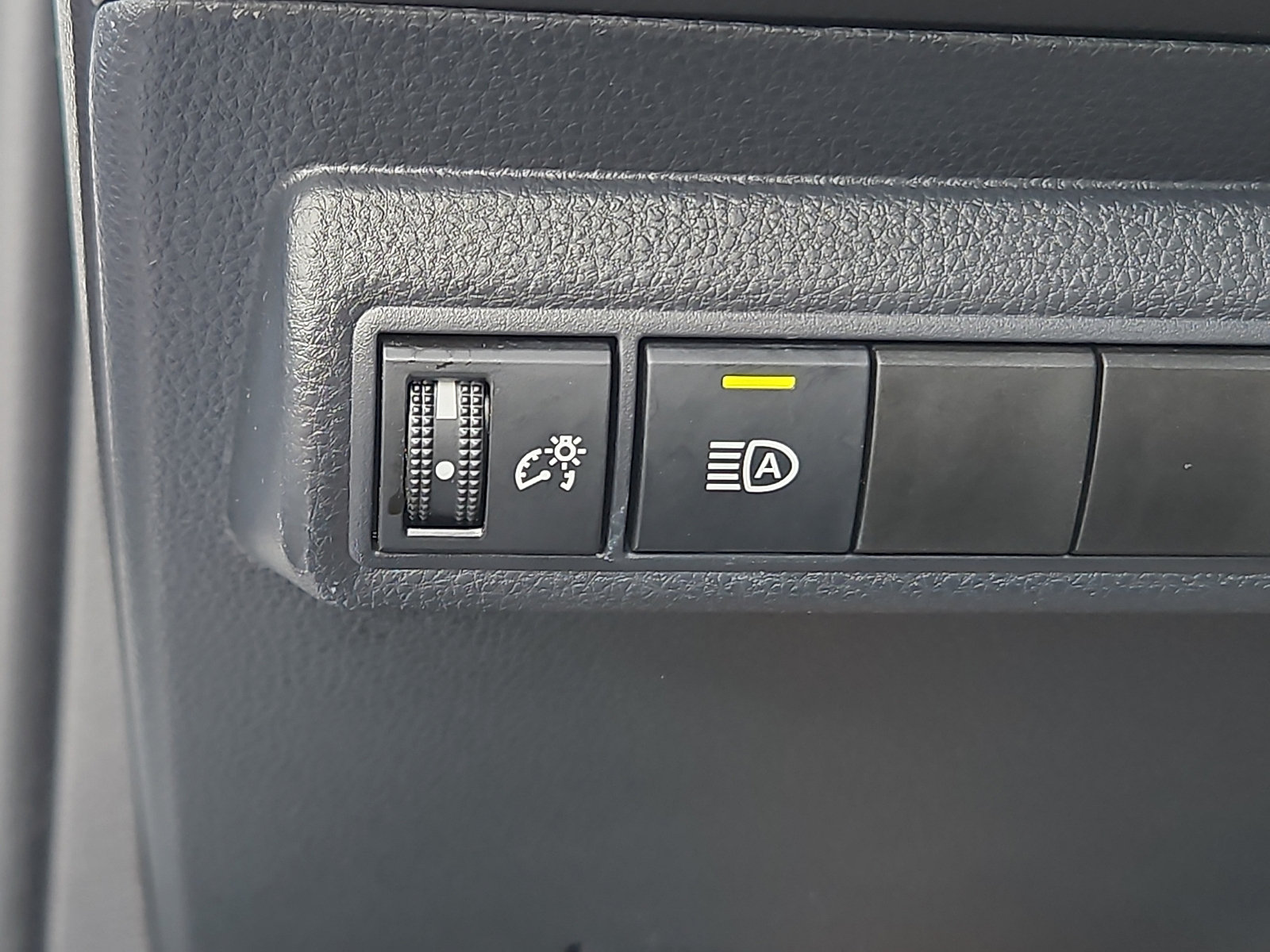 Used 2024 Toyota Corolla LE FWD image 24