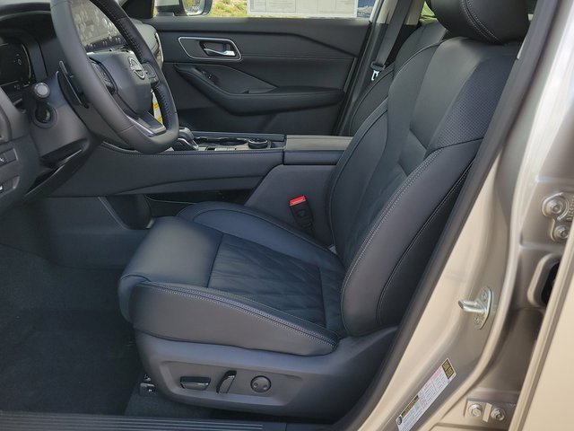 New 2026 Nissan Rogue Platinum w/ Platinum Premium Package image 6