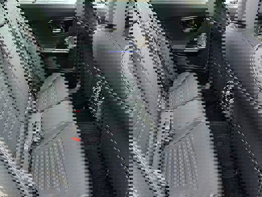 New 2025 Mercedes-Benz C 300 4MATIC Sedan image 33