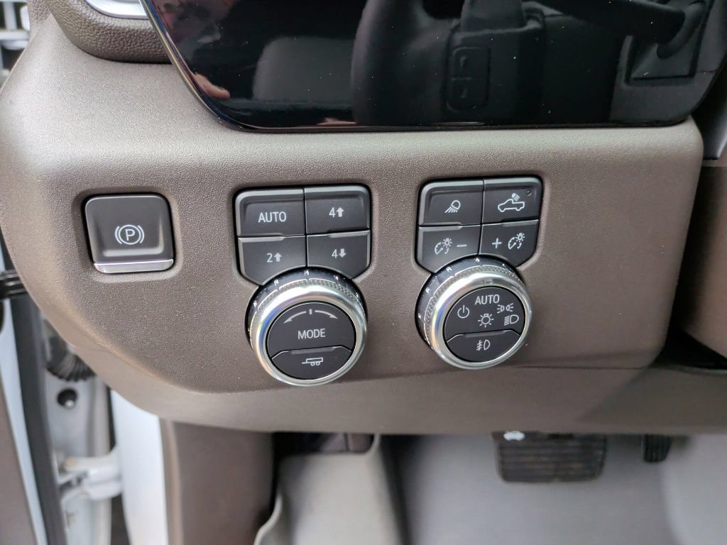 Used 2024 GMC Sierra 1500 SLT AWD/4WD image 16
