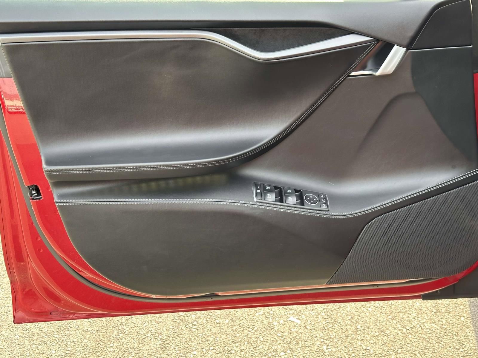 Used 2019 Tesla Model S 100D image 19