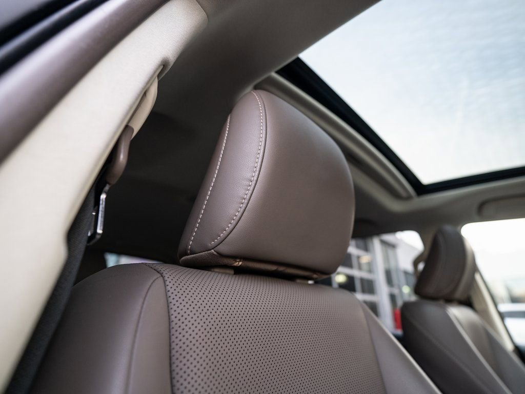 Used 2018 Lexus GX 460 image 16