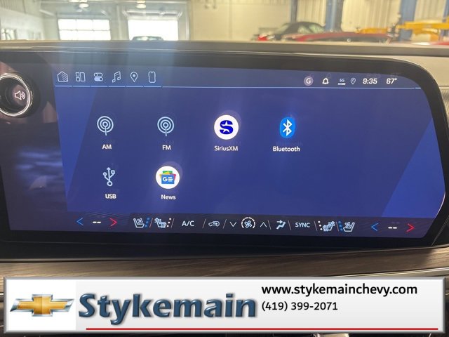 New 2026 Chevrolet Suburban Premier image 24