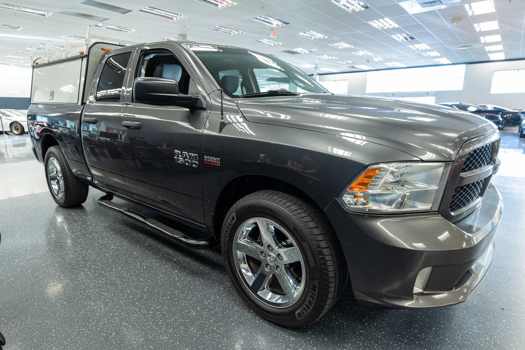 Used 2018 RAM 1500 Express RWD image 4