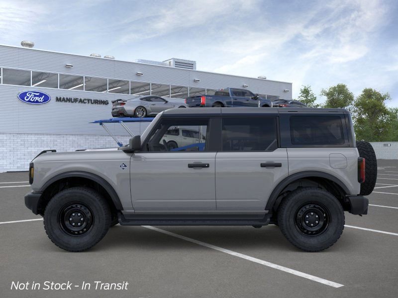 New 2026 Ford Bronco Outer Banks w/ Black Appearance Package AWD/4WD image 3
