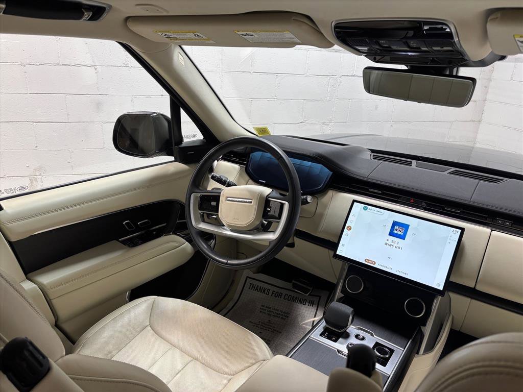 Used 2023 Land Rover Range Rover SE image 35